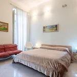 Bed and Breakfast Station 3*