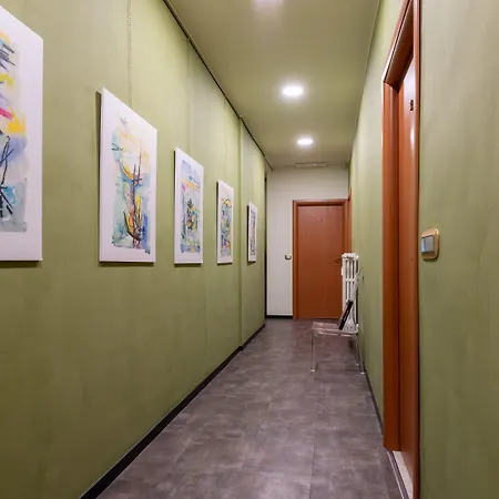 ベッド・アンド・ブレックファスト Station 3*