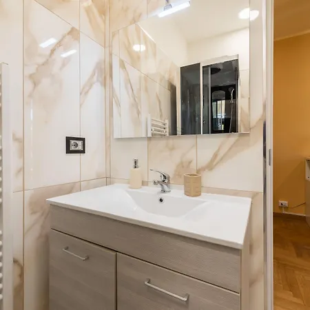 Station Couette-café 3*