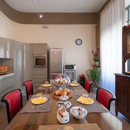 Bed & Breakfast Station